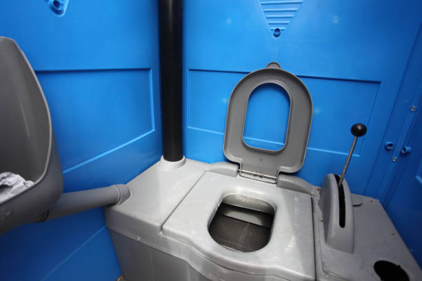 Portable Toilet Rental for Emergency Services in Rossmoor, CA